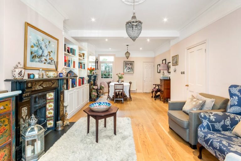 images of property on St Albans Avenue