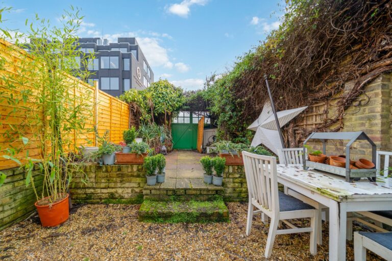 images of property on Albert Terrace