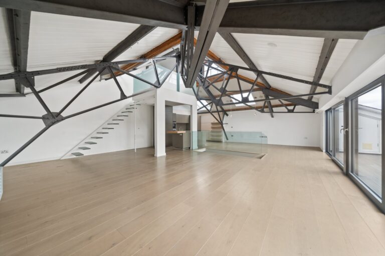 images of property on Chiswick High Road