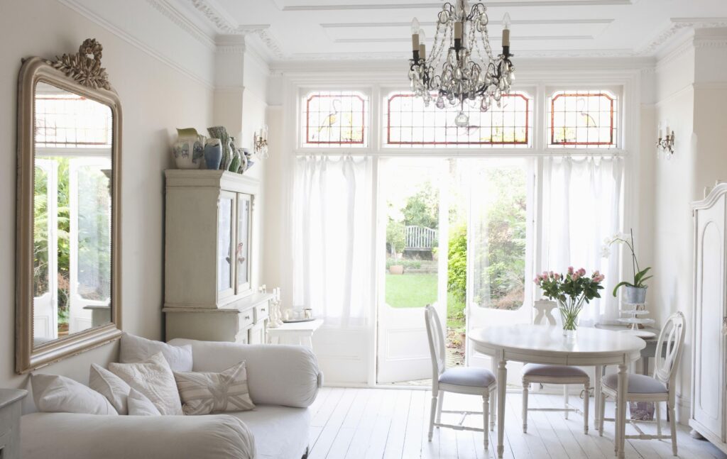 Declutter your home when selling in the summer