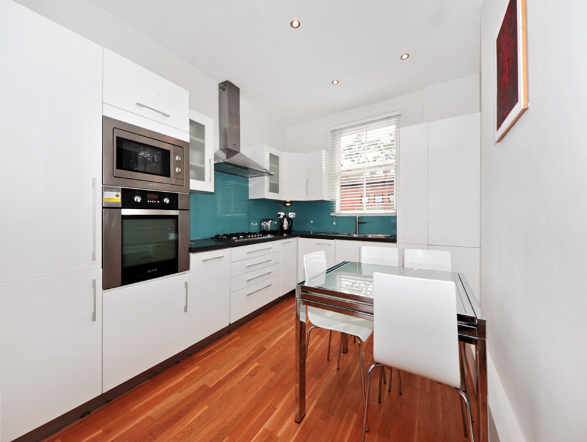 images of property on Bradmore Park Road