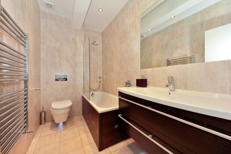 images of property on Bradmore Park Road