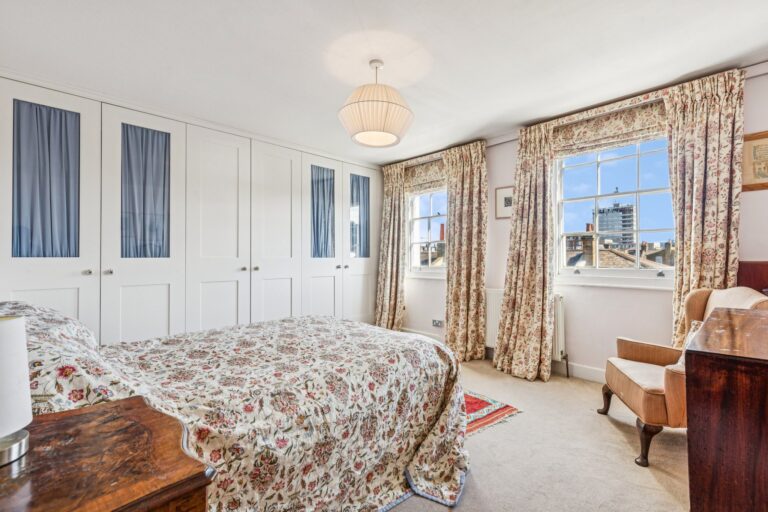 images of property on Black Lion Lane