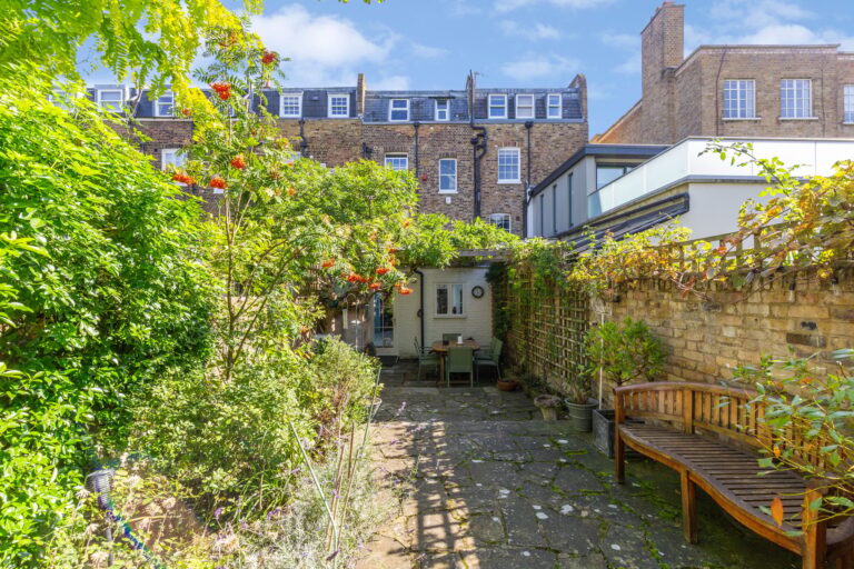 images of property on Black Lion Lane