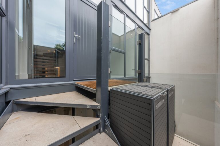 images of property on St Stephens Avenue