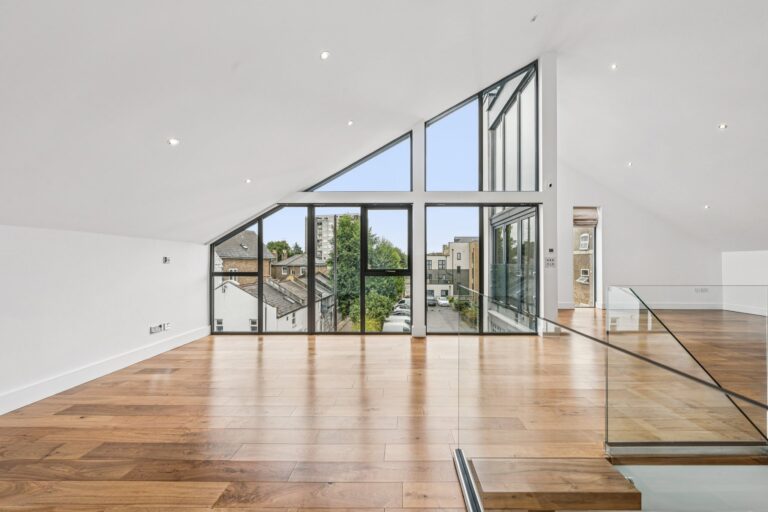 images of property on St Stephens Avenue