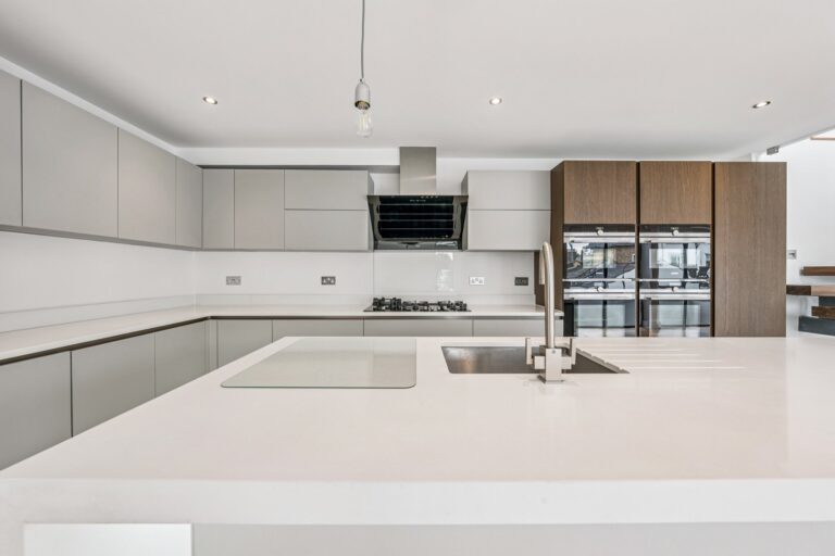 images of property on St Stephens Avenue