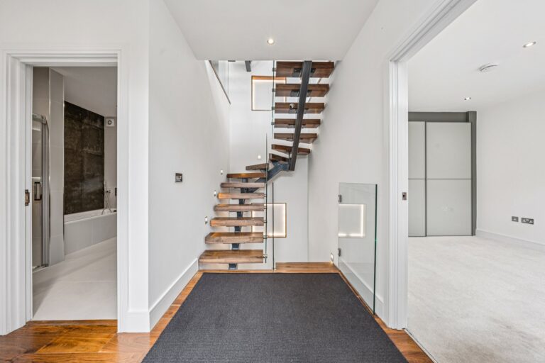 images of property on St Stephens Avenue