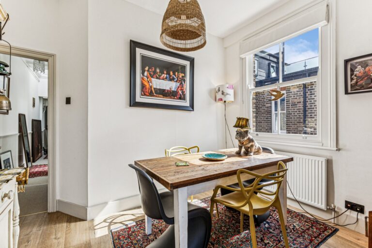 images of property on Hartswood Road