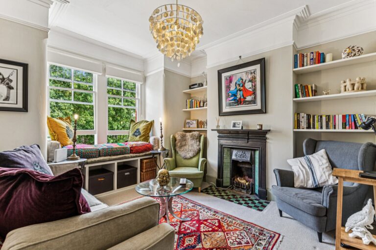 images of property on Hartswood Road