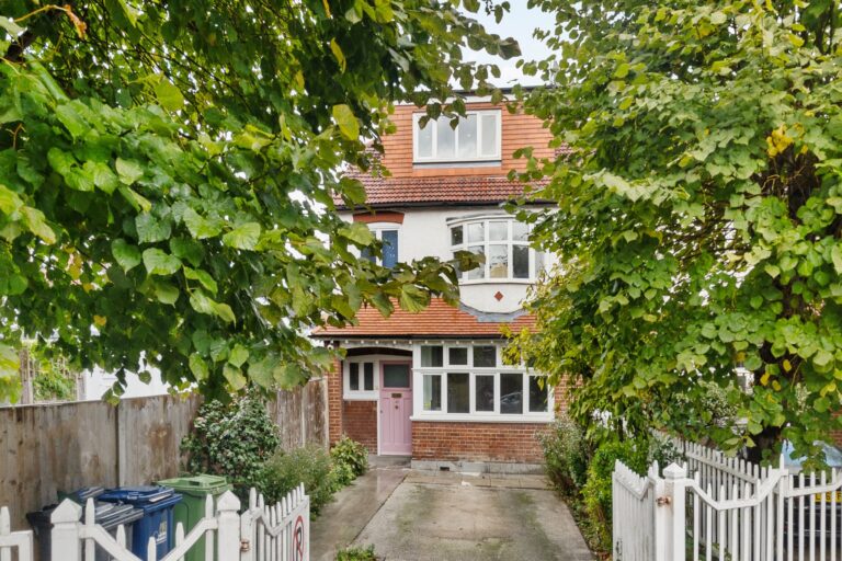 images of property on Southfield Road