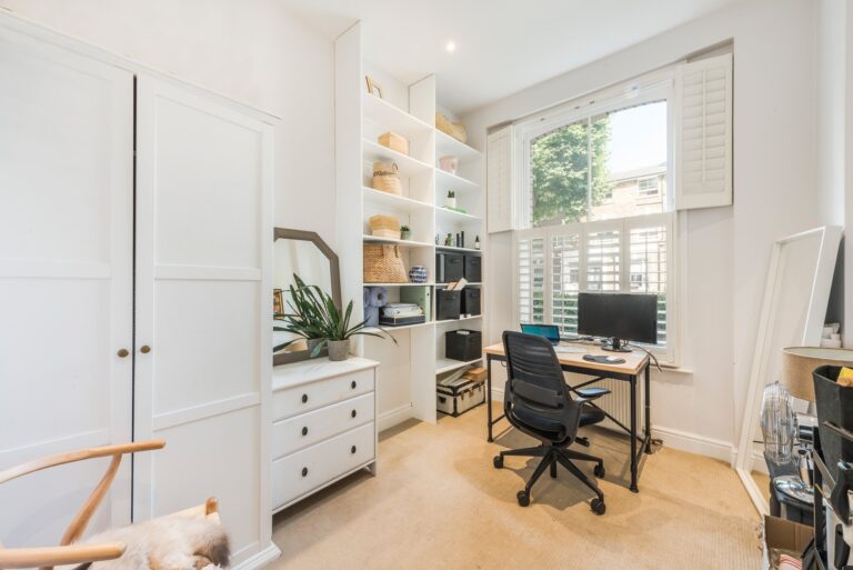 images of property on Loftus Road