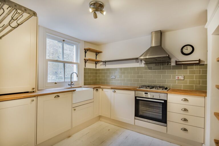 images of property on Furber Street