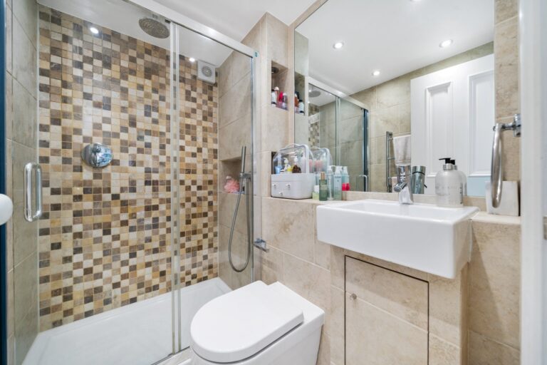 images of property on Iffley Road
