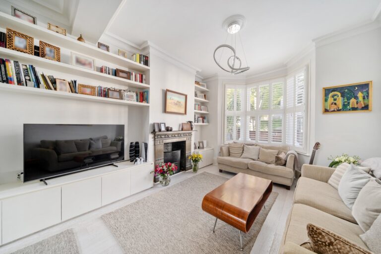 images of property on Iffley Road