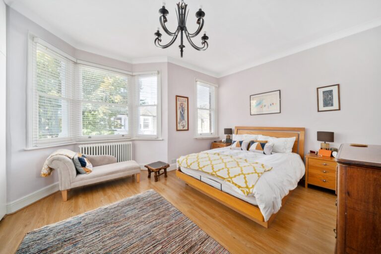 images of property on Iffley Road