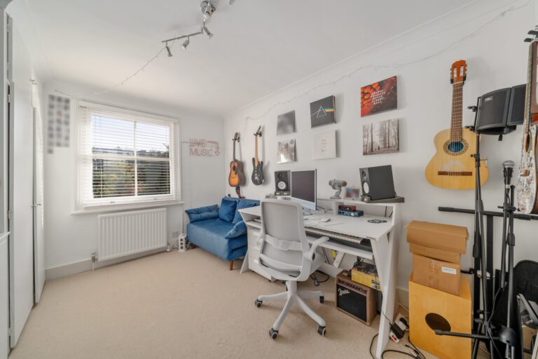 images of property on Iffley Road