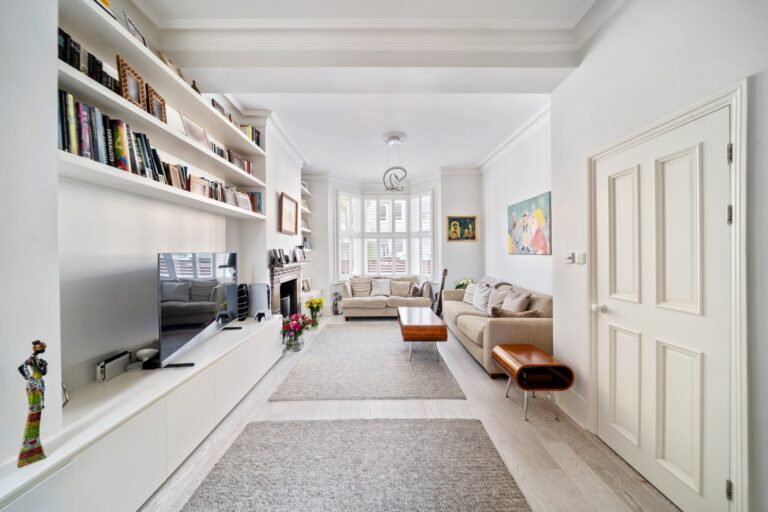 images of property on Iffley Road