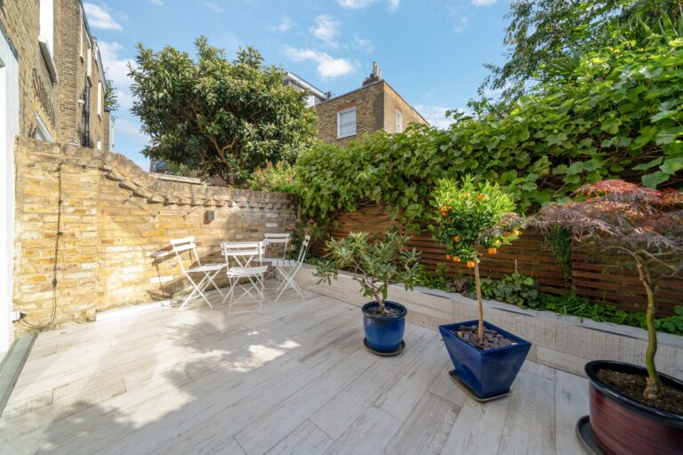 images of property on Iffley Road