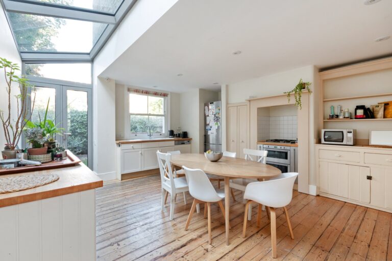 images of property on Ethelden Road