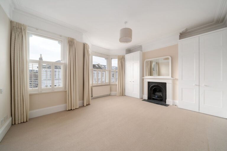 images of property on Ethelden Road