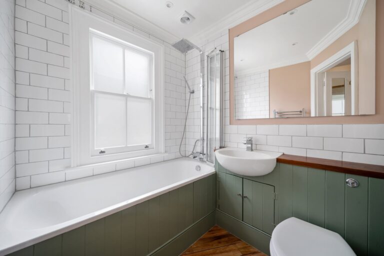 images of property on Ethelden Road