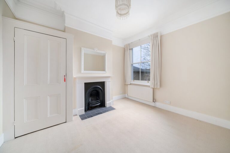 images of property on Ethelden Road