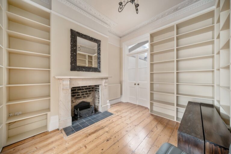 images of property on Ethelden Road