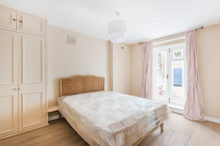 images of property on Netherwood Road