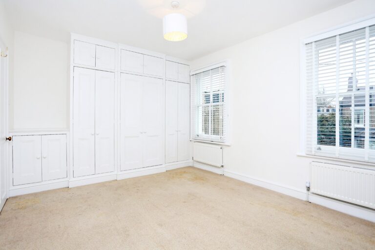 images of property on Reckitt Road