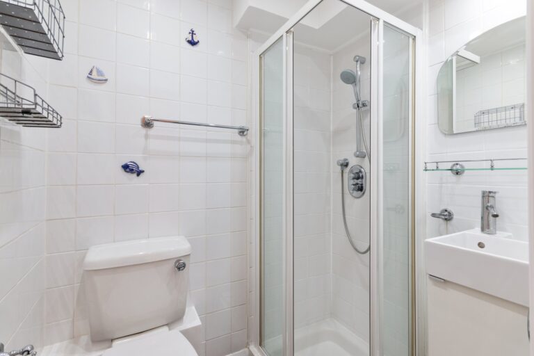 images of property on Sinclair Gardens