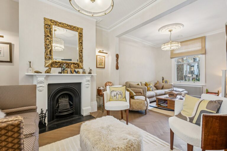 images of property on Richford Street