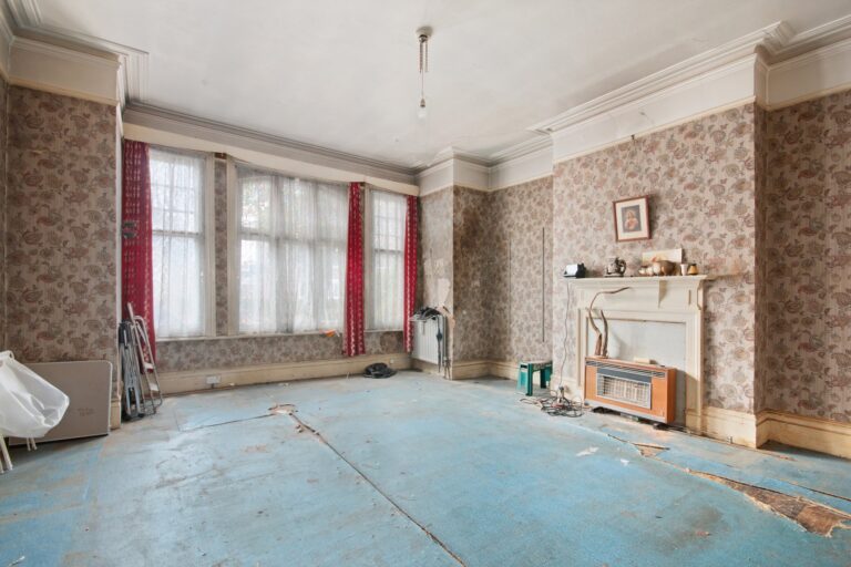 images of property on Grange Road