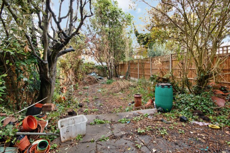 images of property on Grange Road