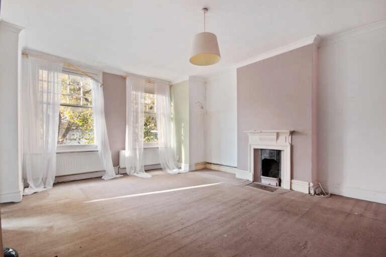 images of property on Grange Road