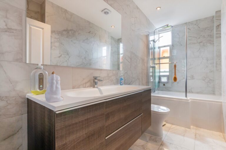 images of property on Southerton Road