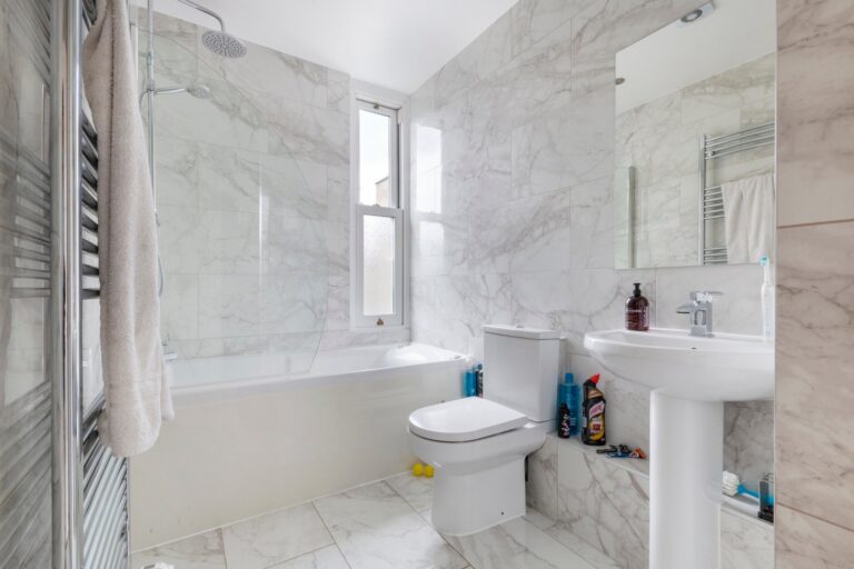 images of property on Southerton Road