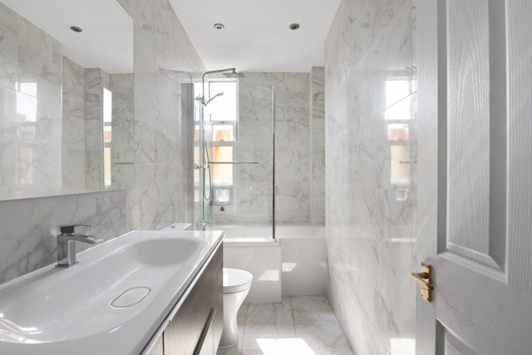 images of property on Southerton Road