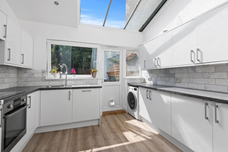 images of property on Southerton Road