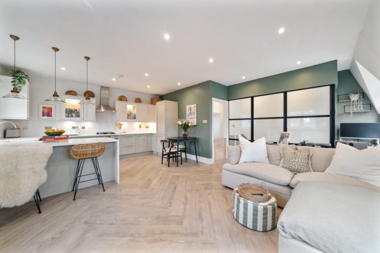 images of property on Stile Hall Gardens