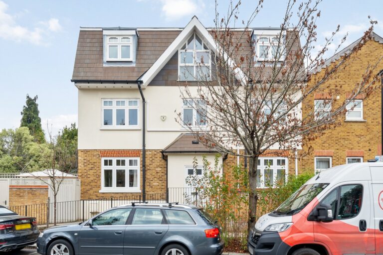 images of property on Stile Hall Gardens