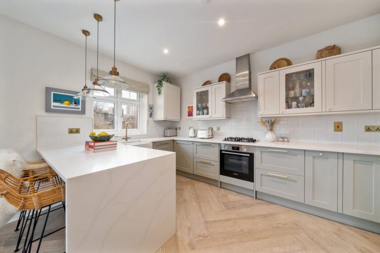 images of property on Stile Hall Gardens