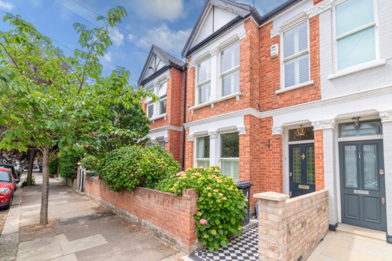 images of property on Weston Road