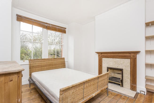 images of property on Hartswood Road