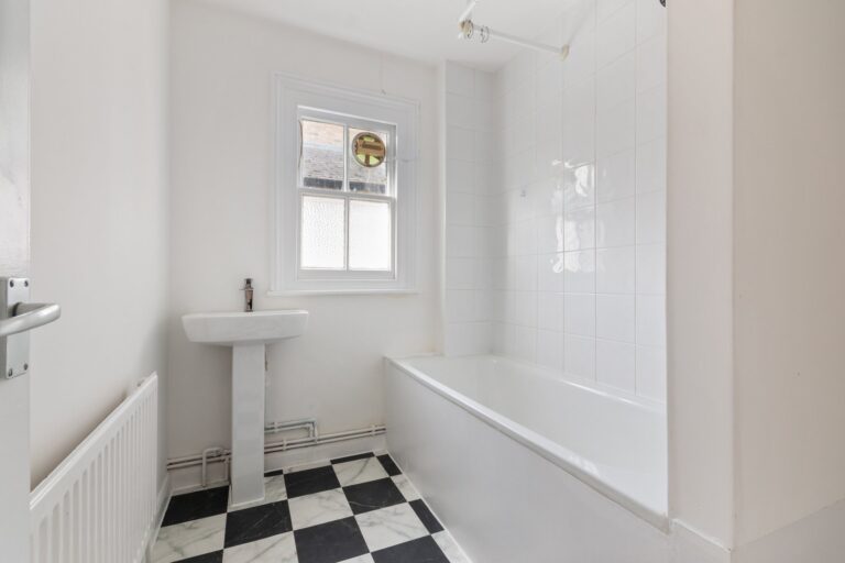 images of property on Wilton Avenue