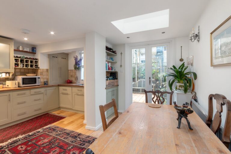 images of property on Carthew Road