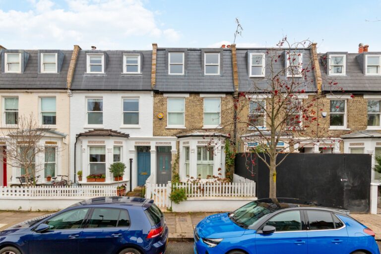 images of property on Carthew Road