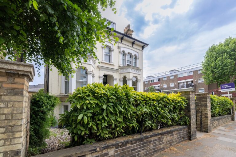 images of property on Chiswick High Road