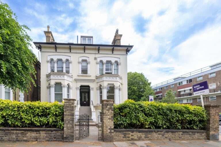 images of property on Chiswick High Road