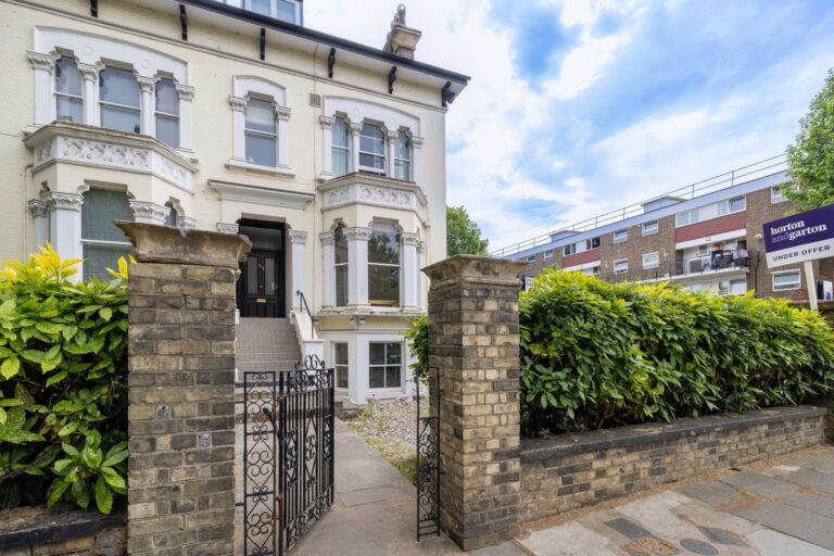 images of property on Chiswick High Road